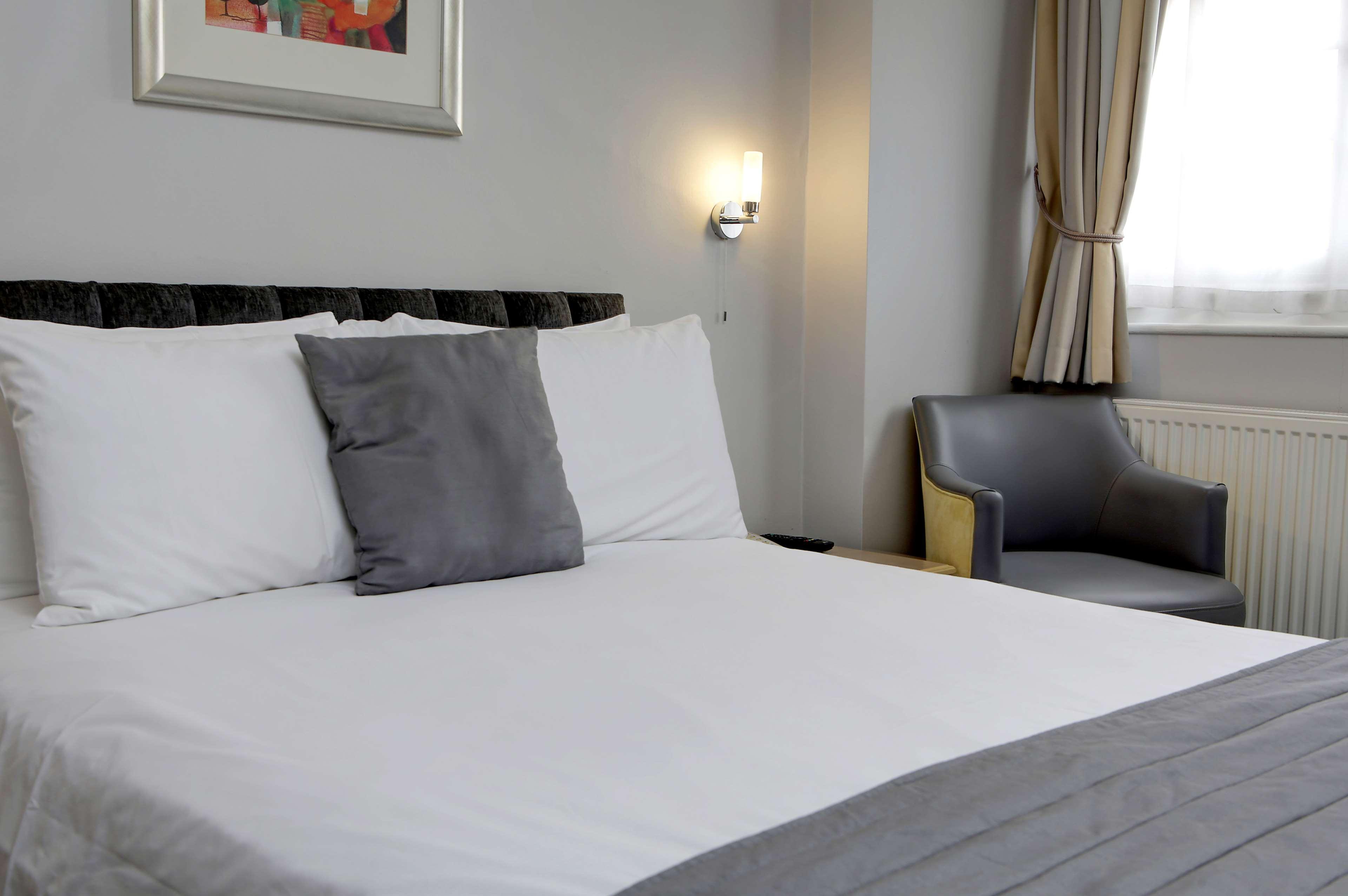 Best Western Reading Calcot Hotel Extérieur photo