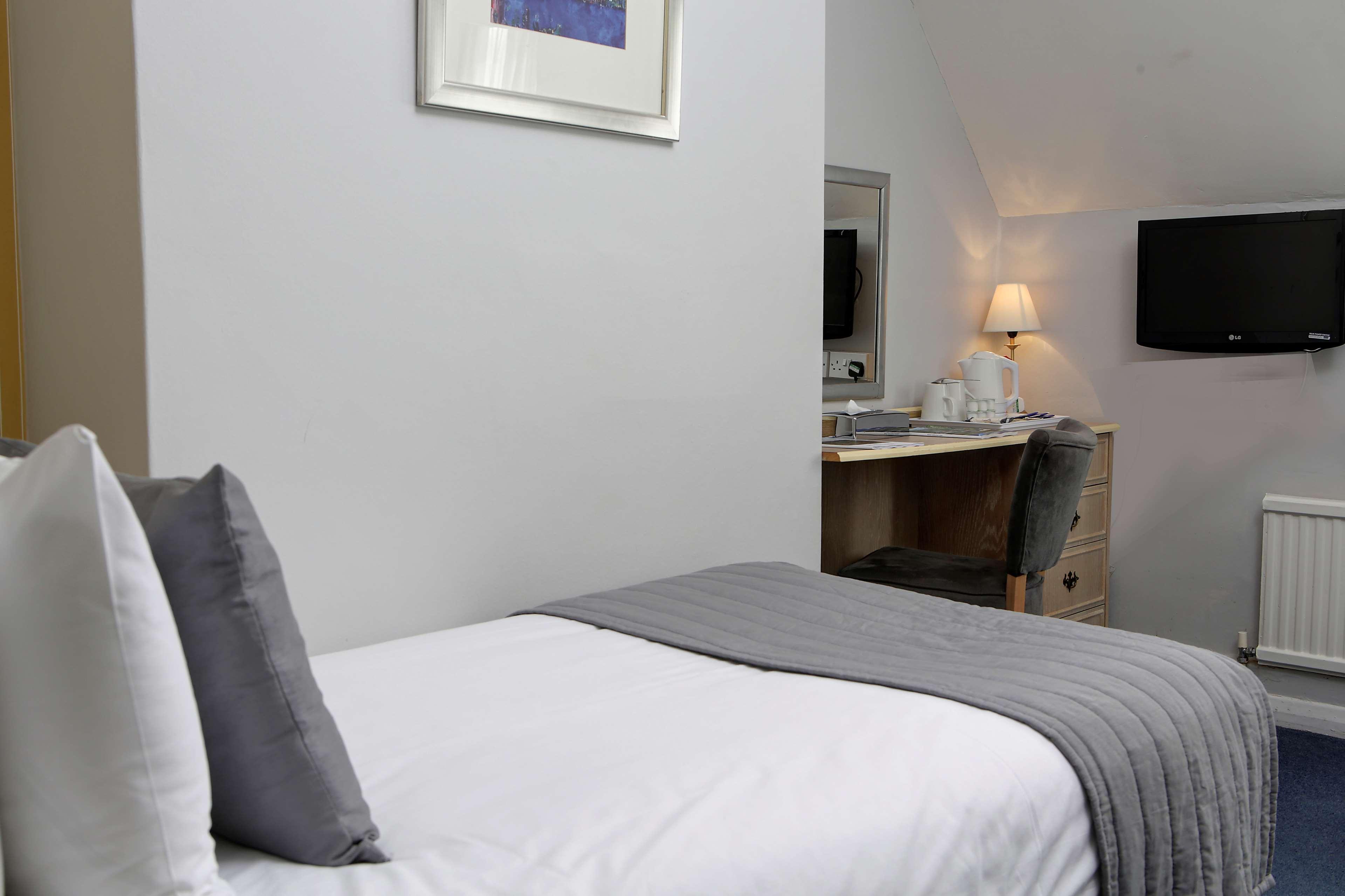 Best Western Reading Calcot Hotel Extérieur photo