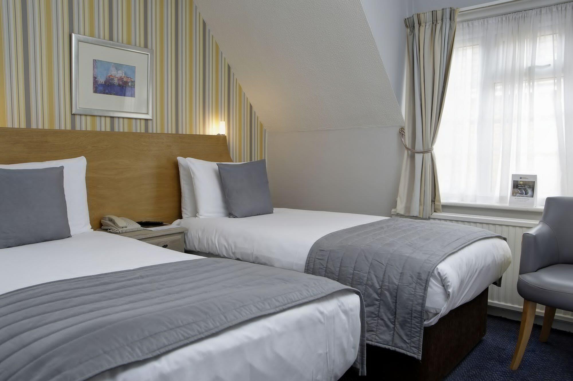 Best Western Reading Calcot Hotel Extérieur photo