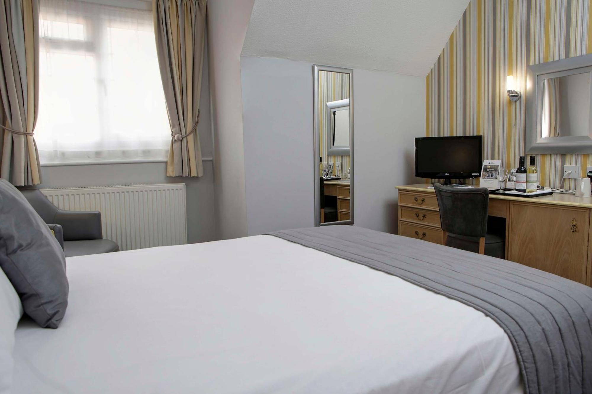 Best Western Reading Calcot Hotel Extérieur photo