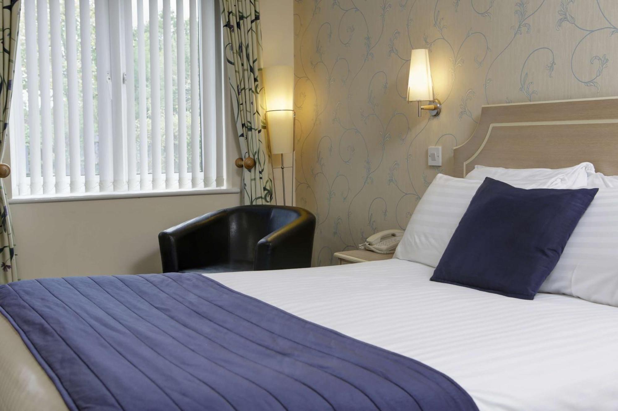 Best Western Reading Calcot Hotel Extérieur photo