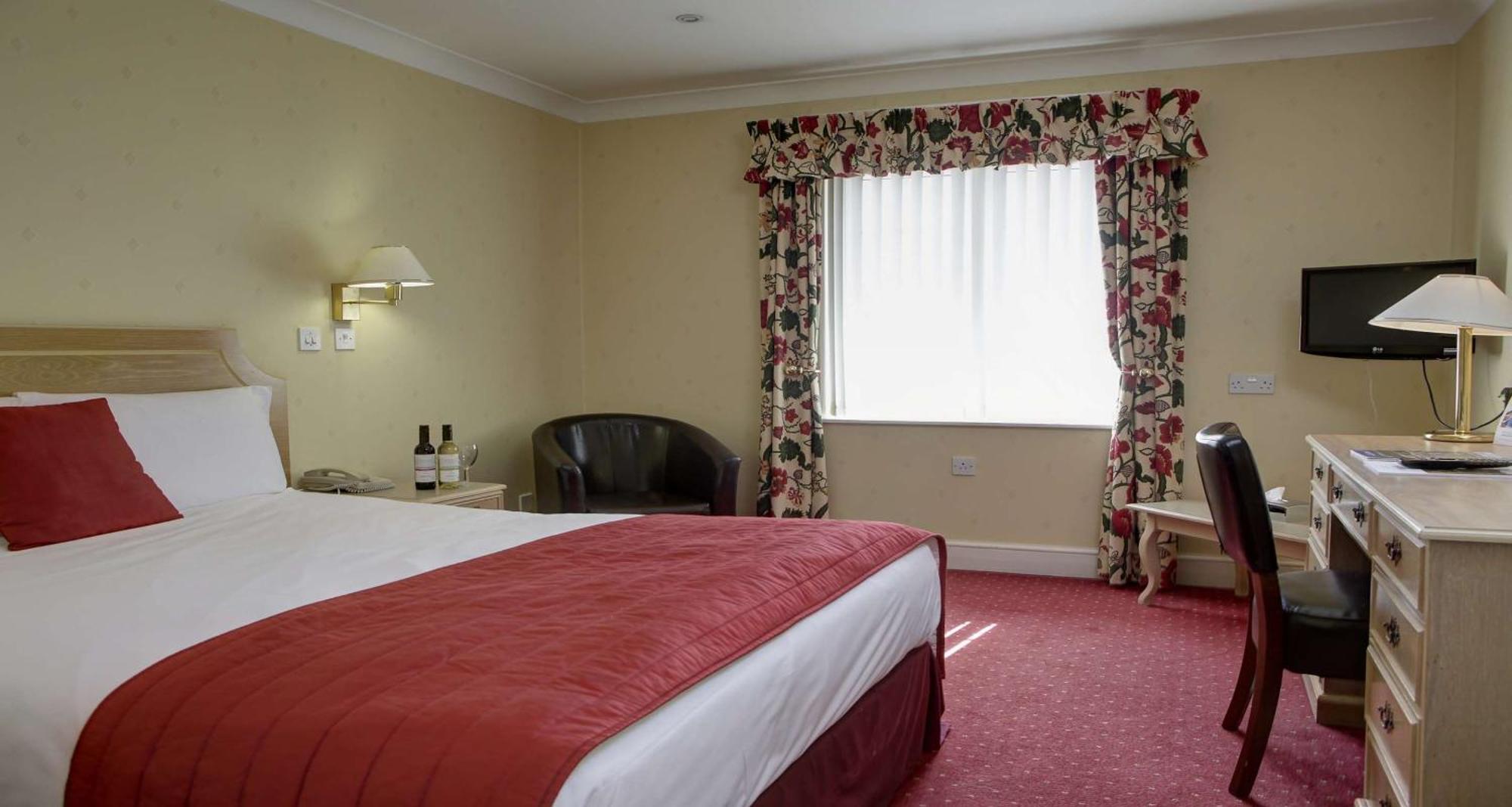 Best Western Reading Calcot Hotel Extérieur photo